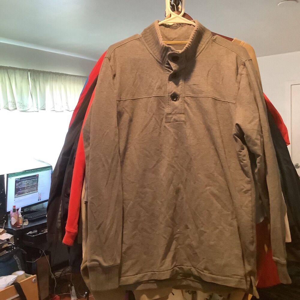 Jeremiah sweater size medium m three button grey gray